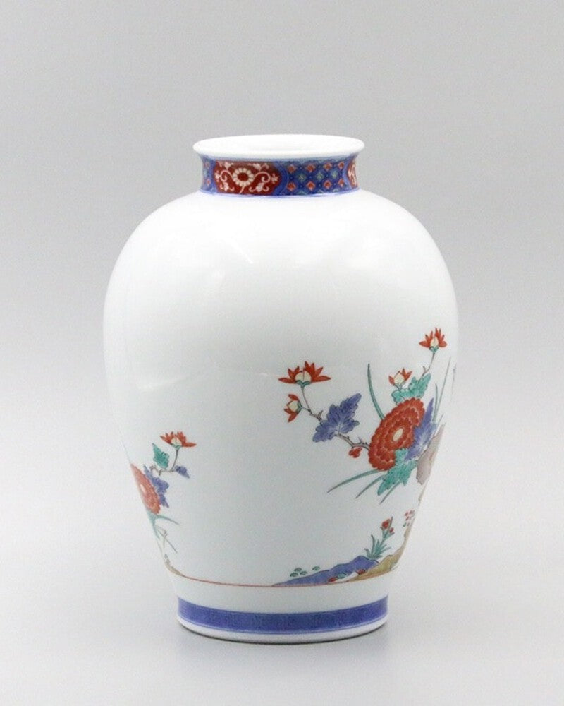 Flower vase, dyed brocade, chrysanthemum and bird design, diameter 16.5cm height 22.5cm in paulownia wood box.