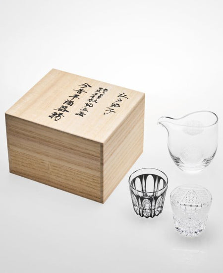 Konjakuhanshuki (Sake Cup Set) Coming of Age Celebration
